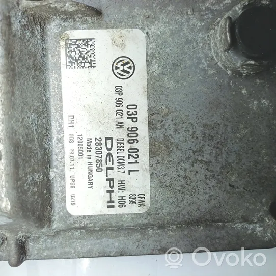 Skoda Fabia Mk2 (5J) Calculateur moteur ECU 03P906021L