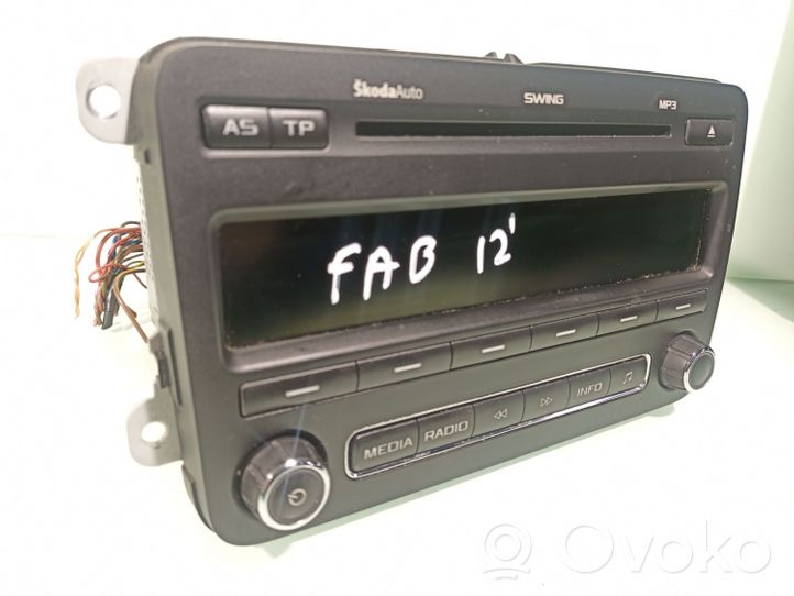 Skoda Fabia Mk2 (5J) Radio/CD/DVD/GPS-pääyksikkö 5J0035161D