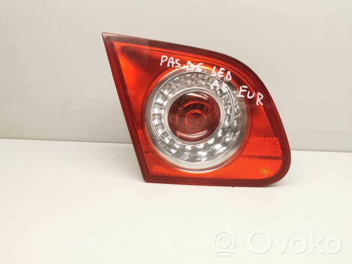 Volkswagen PASSAT B6 Lampy tylnej klapy bagażnika 273001