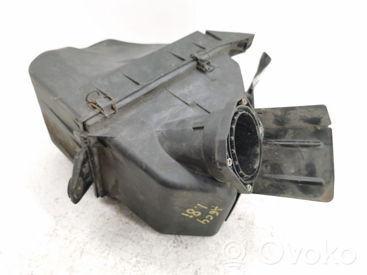 Audi A6 S6 C4 4A Caja del filtro de aire 058133837B