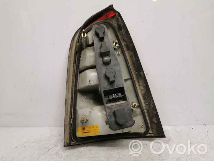 Opel Vectra B Lampa tylna 37650748