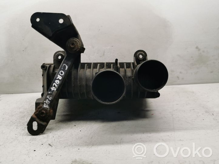 Toyota Corolla E120 E130 Chłodnica powietrza doładowującego / Intercooler 873067D