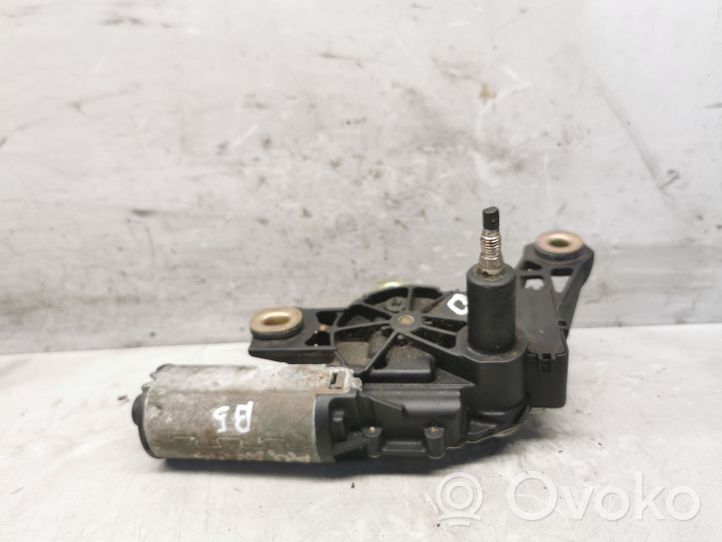 Audi A4 S4 B5 8D Galinio stiklo valytuvo mechanizmas 8L0955711B