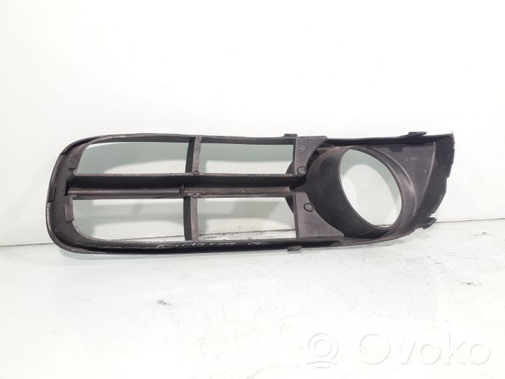 Skoda Roomster (5J) Grille antibrouillard avant 5J0853666