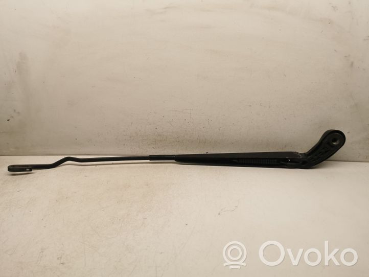 Chrysler Voyager Front wiper blade arm 04717365B