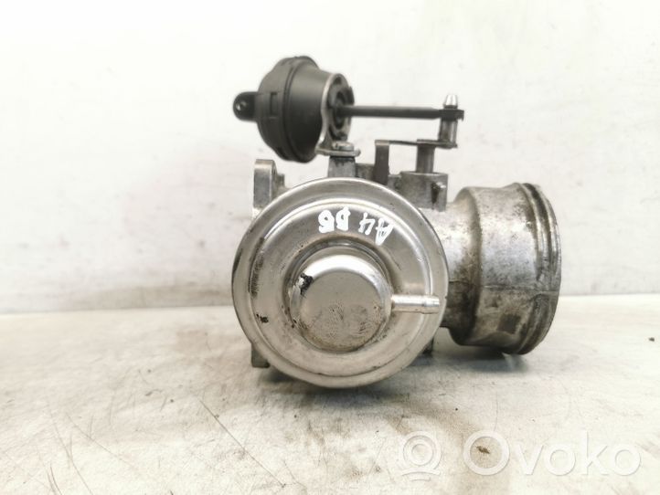 Audi A4 S4 B6 8E 8H Valvola EGR 038129037L