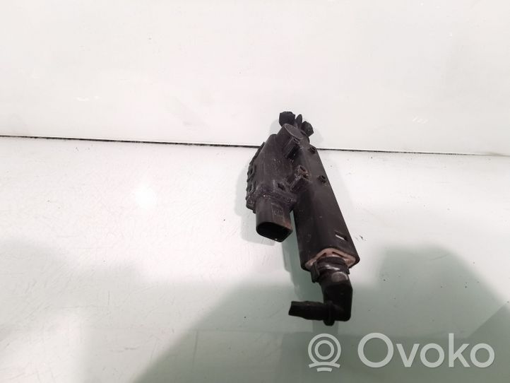 Audi A8 S8 D3 4E Ugello a spruzzo lavavetri per faro 4E0955965A