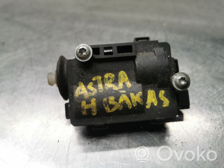 Opel Astra H Fuel tank cap lock motor 13125619