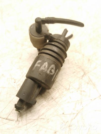 Skoda Fabia Mk1 (6Y) Pompa spryskiwacza szyby przedniej / czołowej 1T0955651A