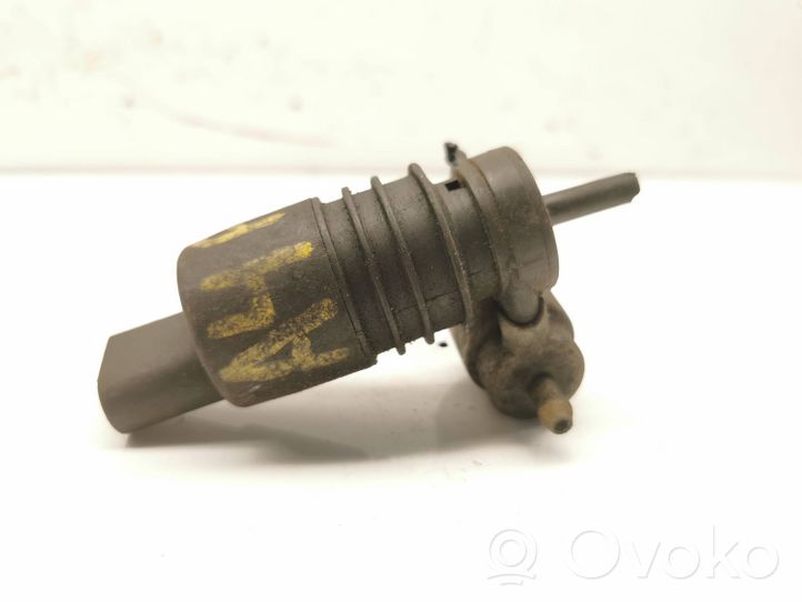 Audi A4 S4 B5 8D Pumpe Scheibenwaschanlage 