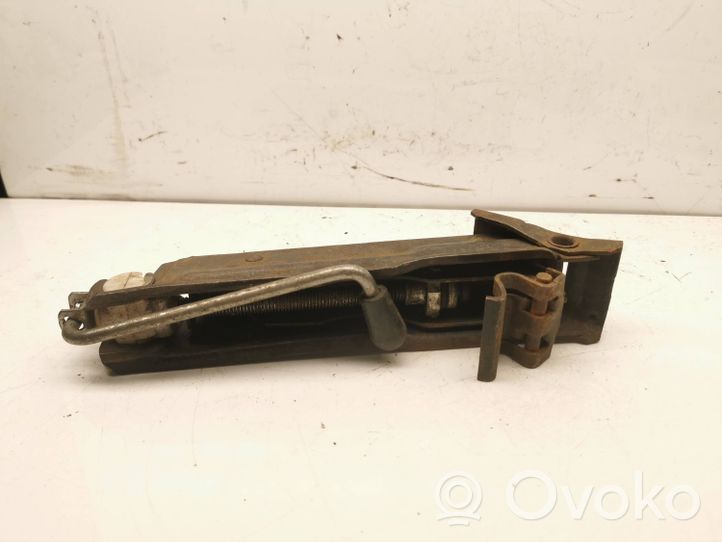 Volkswagen Golf III Lift Jack 1h0011031