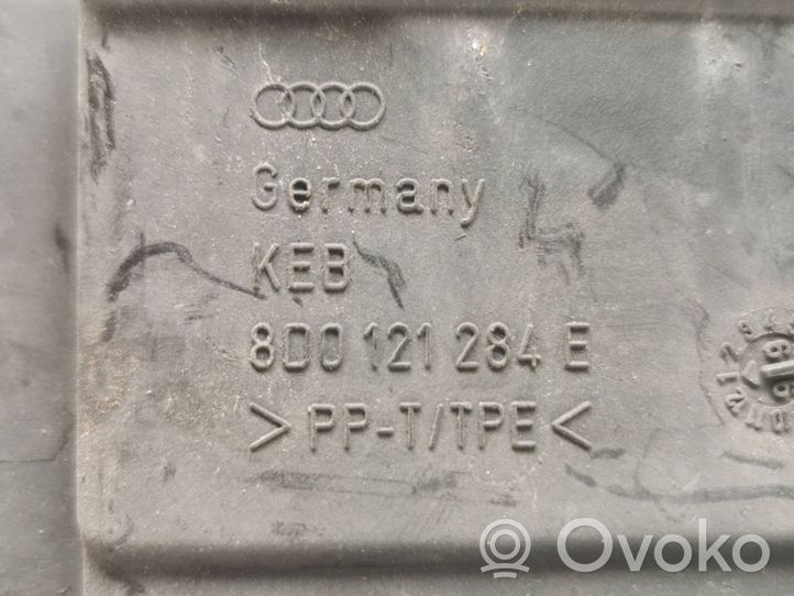 Audi A4 S4 B5 8D Oro paėmimo kanalo detalė (-ės) 8D0121284E