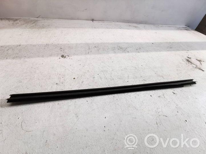 Volvo V70 Cubierta moldura embellecedora de la barra del techo 39968779