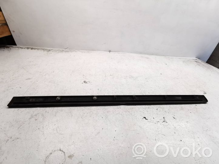 Volvo V50 Moulure de porte avant 08694730