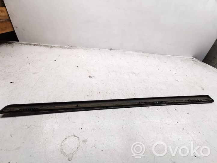 Volkswagen PASSAT B7 Moulure de porte avant 3aa854939