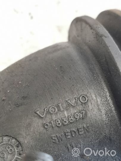 Volvo S70  V70  V70 XC Välijäähdyttimen letku 9183897