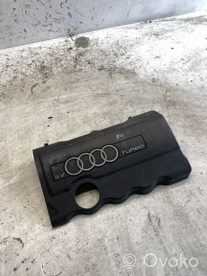 Audi A4 S4 B5 8D Cubierta del motor (embellecedor) 058103724b