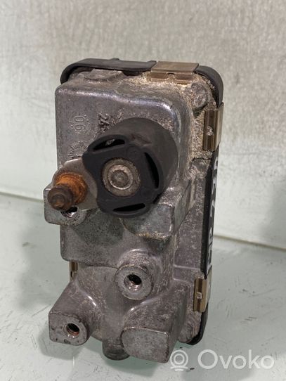 Jaguar S-Type Turbine electric control actuator 752406