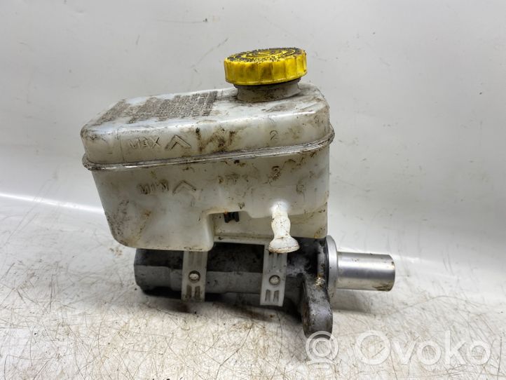 Chrysler Voyager Master brake cylinder 