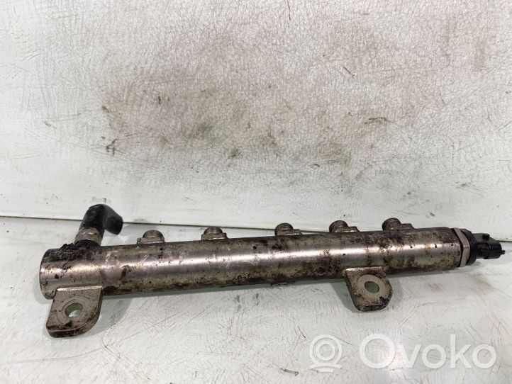 Opel Zafira A Fuel main line pipe 55200266