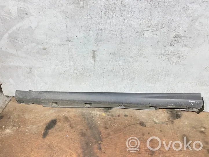 Ford Focus Sill 