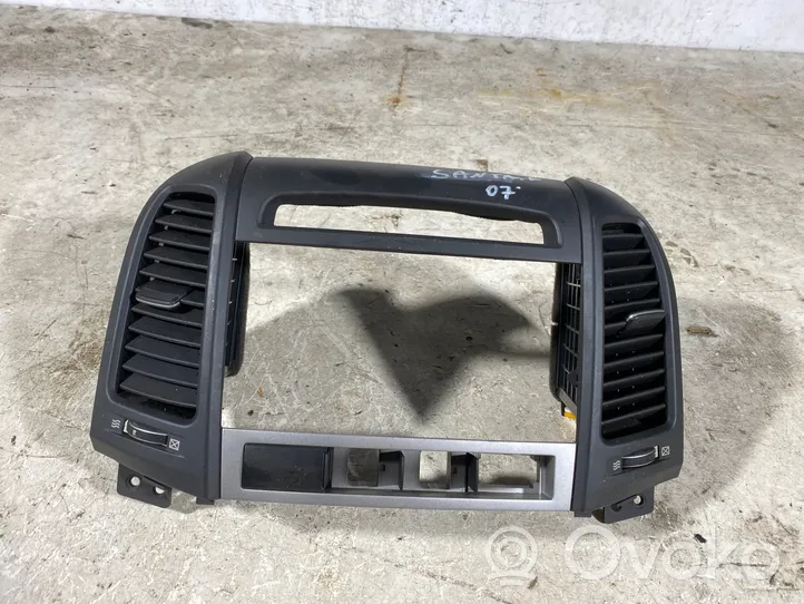 Hyundai Santa Fe Dash center air vent grill 974202b900