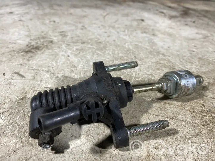 Toyota RAV 4 (XA30) Clutch master cylinder 