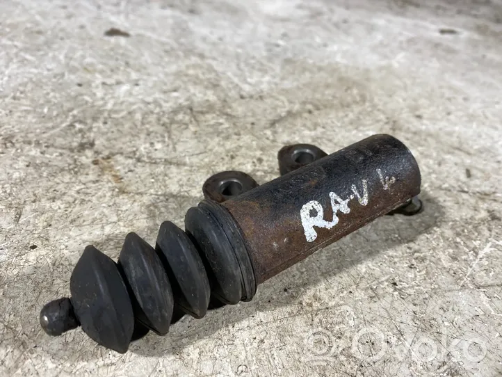 Toyota RAV 4 (XA30) Cylindre récepteur d'embrayage 