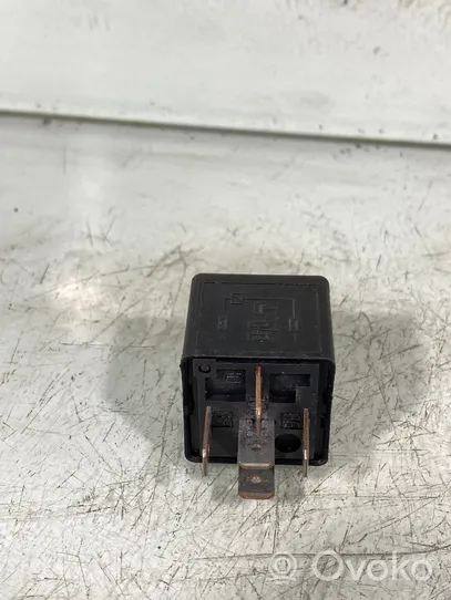 Volvo V50 Other relay 9441160