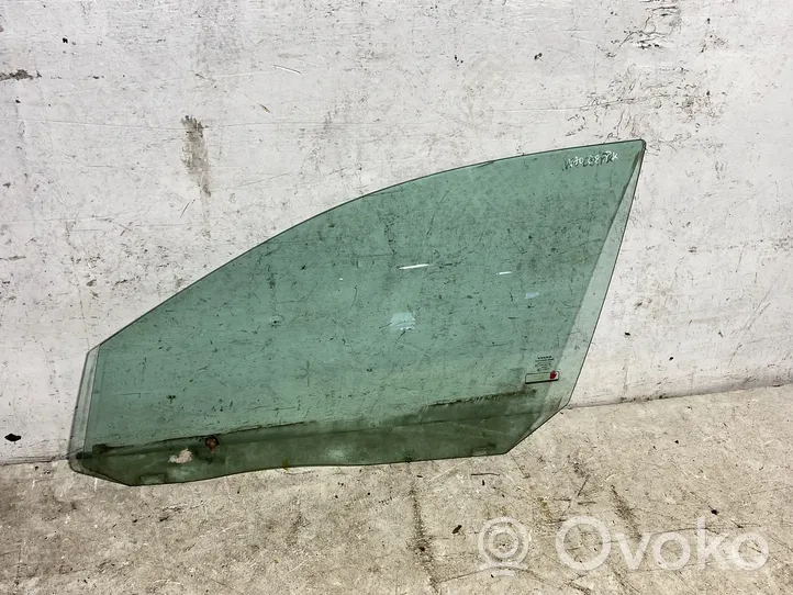 Volvo V70 Front door window glass four-door 