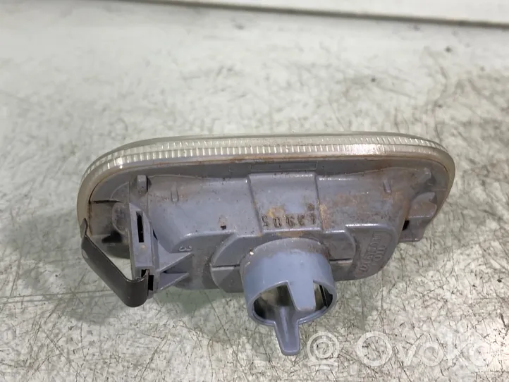 Audi A4 S4 B7 8E 8H Indicatore di direzione del parafango anteriore 8e0949127