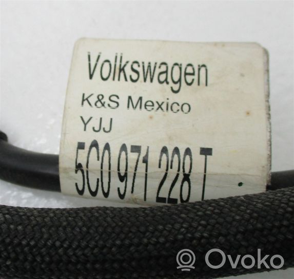 Volkswagen Beetle A5 Plus / Klema / Przewód akumulatora 5C0971228T