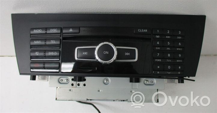 Mercedes-Benz C W202 Radio/CD/DVD/GPS-pääyksikkö A2049006909