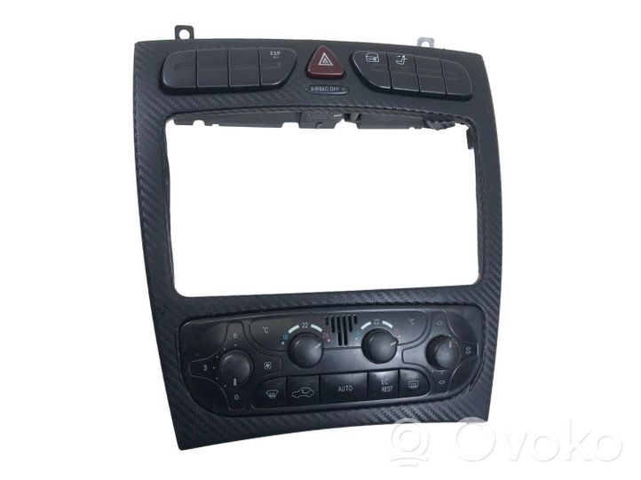 Mercedes-Benz C W203 Panel klimatyzacji 2038300285