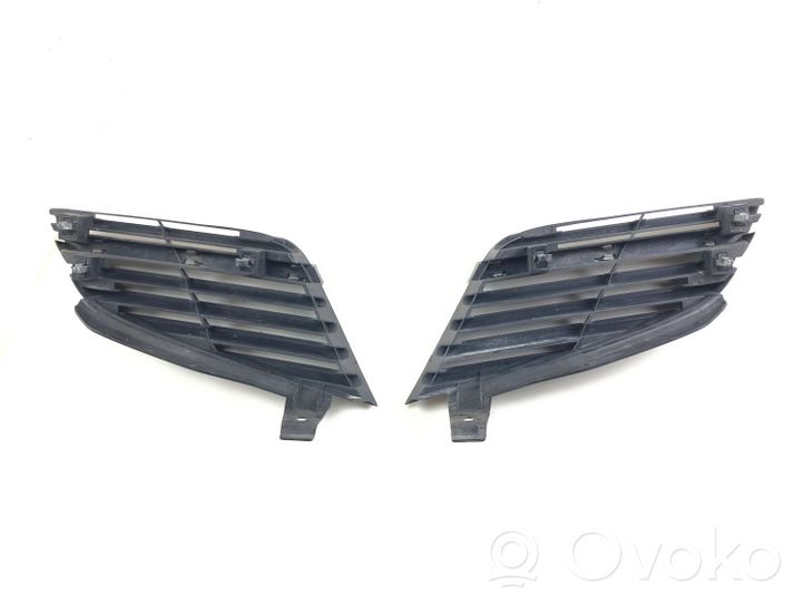 Nissan Primera Grille de calandre avant 62320AU300