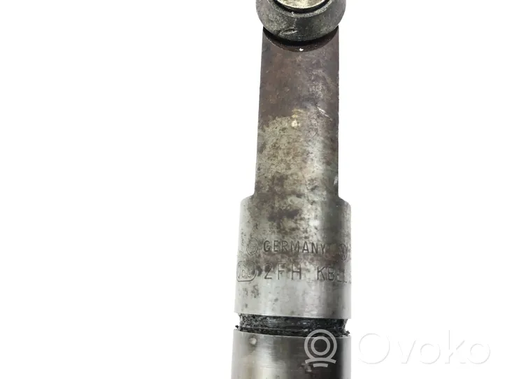 Audi A4 S4 B5 8D Injecteur de carburant 046130201F