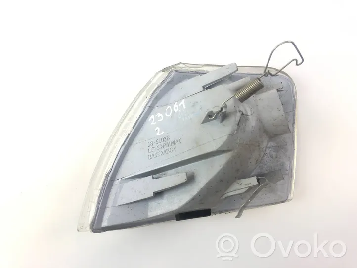 Volkswagen PASSAT B5 Frontblinker 185104B