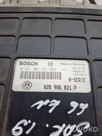 Volkswagen Sharan Calculateur moteur ECU 028906021P