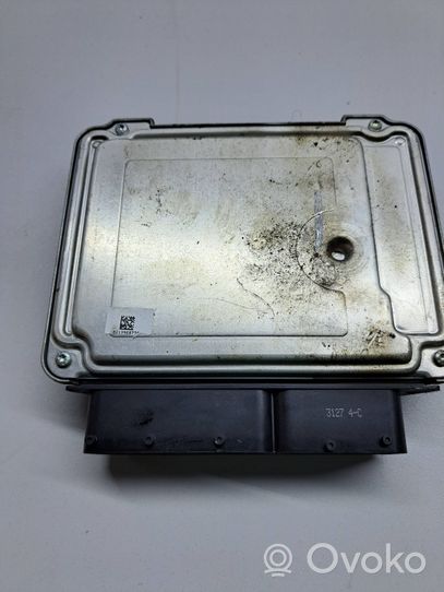 Volkswagen Touran I Calculateur moteur ECU 03G906021AN