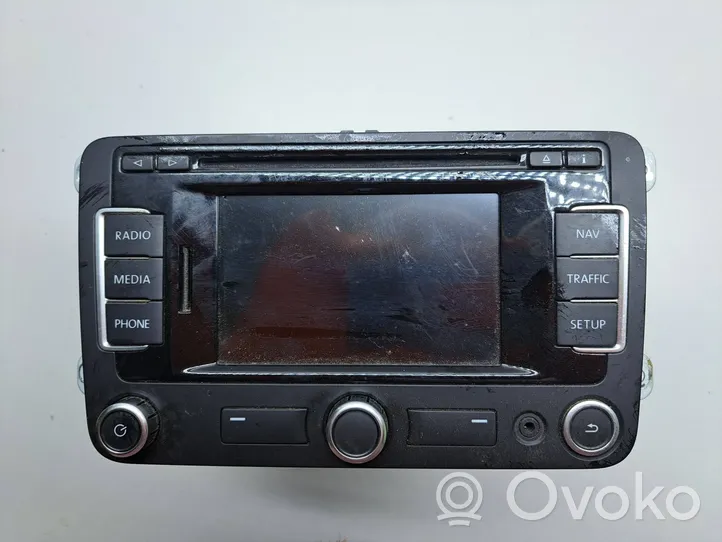 Volkswagen PASSAT B7 Unité principale radio / CD / DVD / GPS 3C8035279L