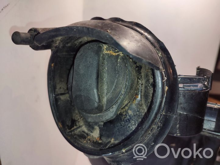 Audi A4 S4 B5 8D Serbatoio del carburante 4924074