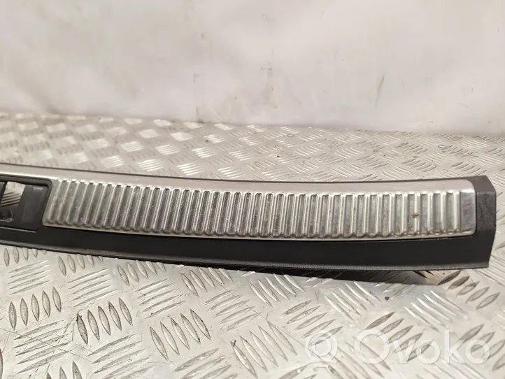 Audi A4 S4 B7 8E 8H Rivestimento di protezione sottoporta del bagagliaio/baule 8e9864483c