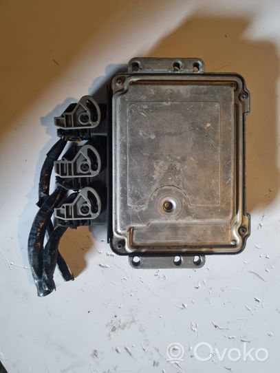 Renault Trafic II (X83) Sterownik / Moduł ECU 8200118526