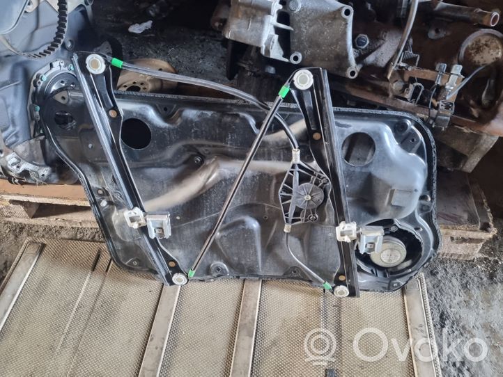 Volkswagen Golf IV Mechaninis priekinio lango pakėlimo mechanizmas 1J4837730N