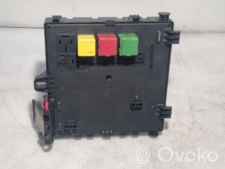 Opel Vectra B Modulo fusibile 13125487