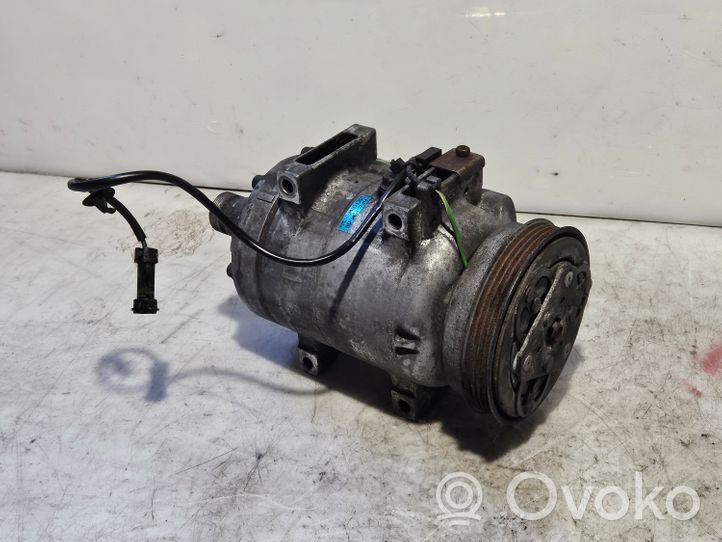 Volkswagen PASSAT B5 Ilmastointilaitteen kompressorin pumppu (A/C) 8D0260805D