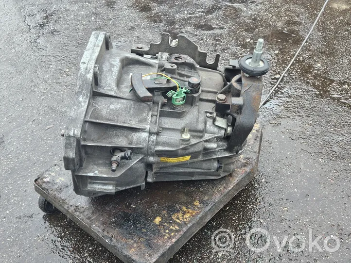 Renault Master II Manual 5 speed gearbox 7701718735