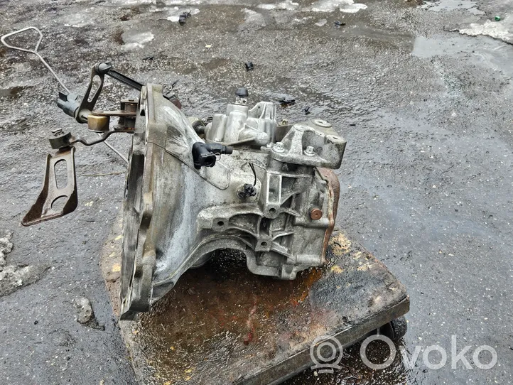 Opel Astra G Manual 5 speed gearbox 90400209