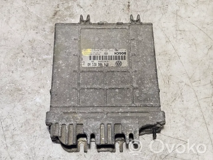 Volkswagen II LT Dzinēja vadības bloks 074906021AQ