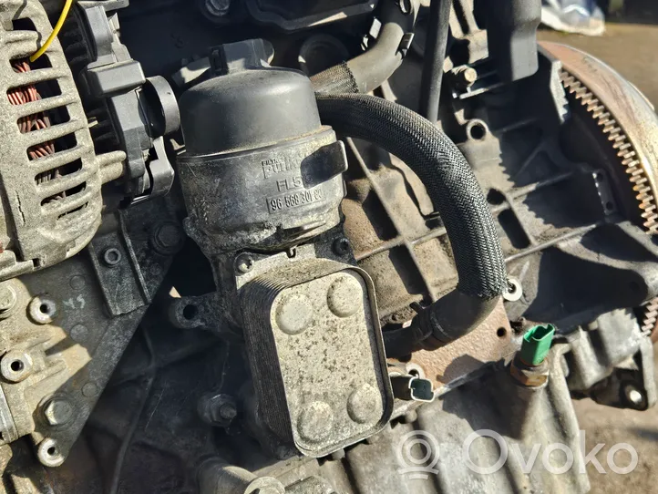 Citroen C4 I Soporte de montaje del filtro de aceite 9656830180